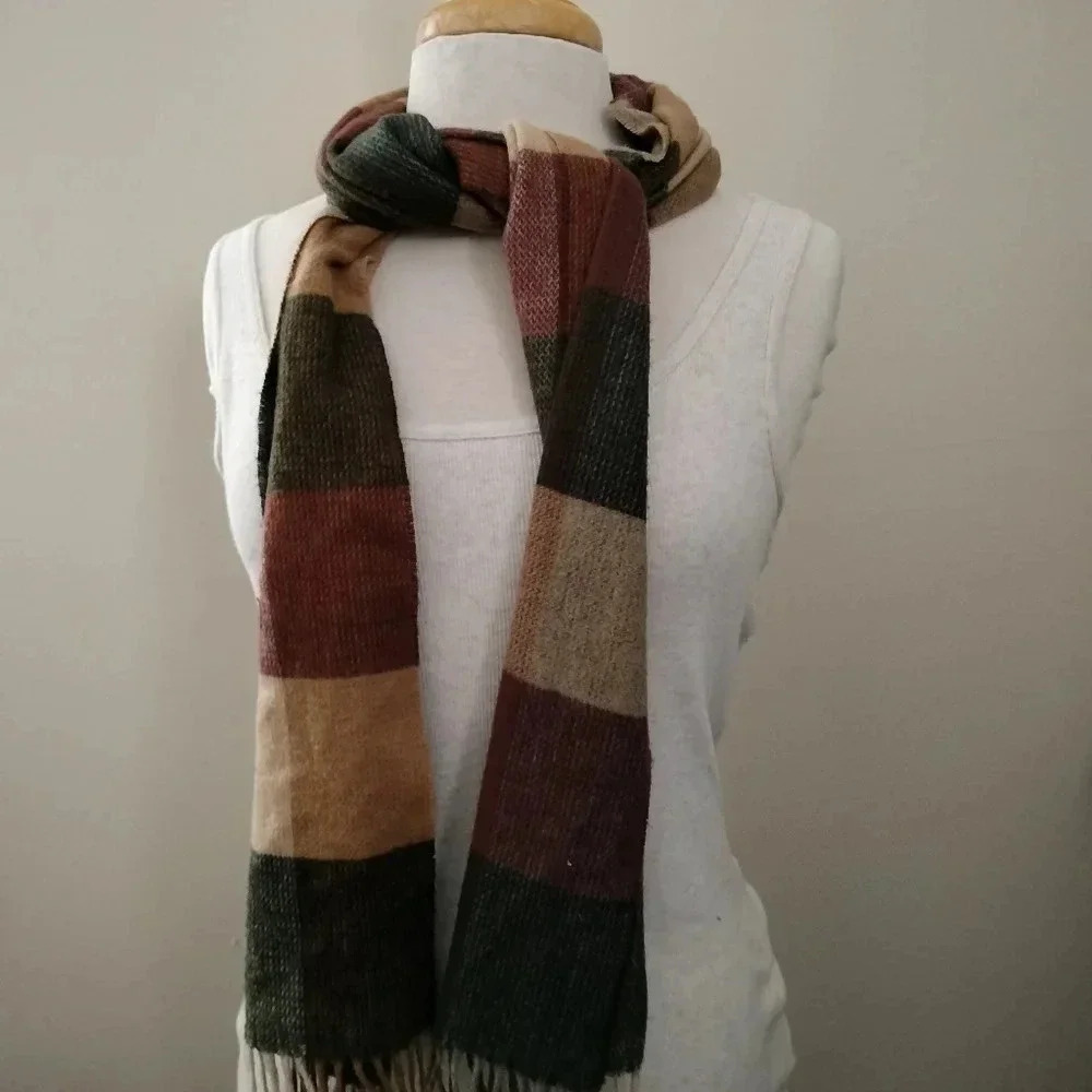 V. Fraas Cashmink Brown Rose plaid blend tassel Multifunctional Rectangle Scarf - Picture 6 of 9